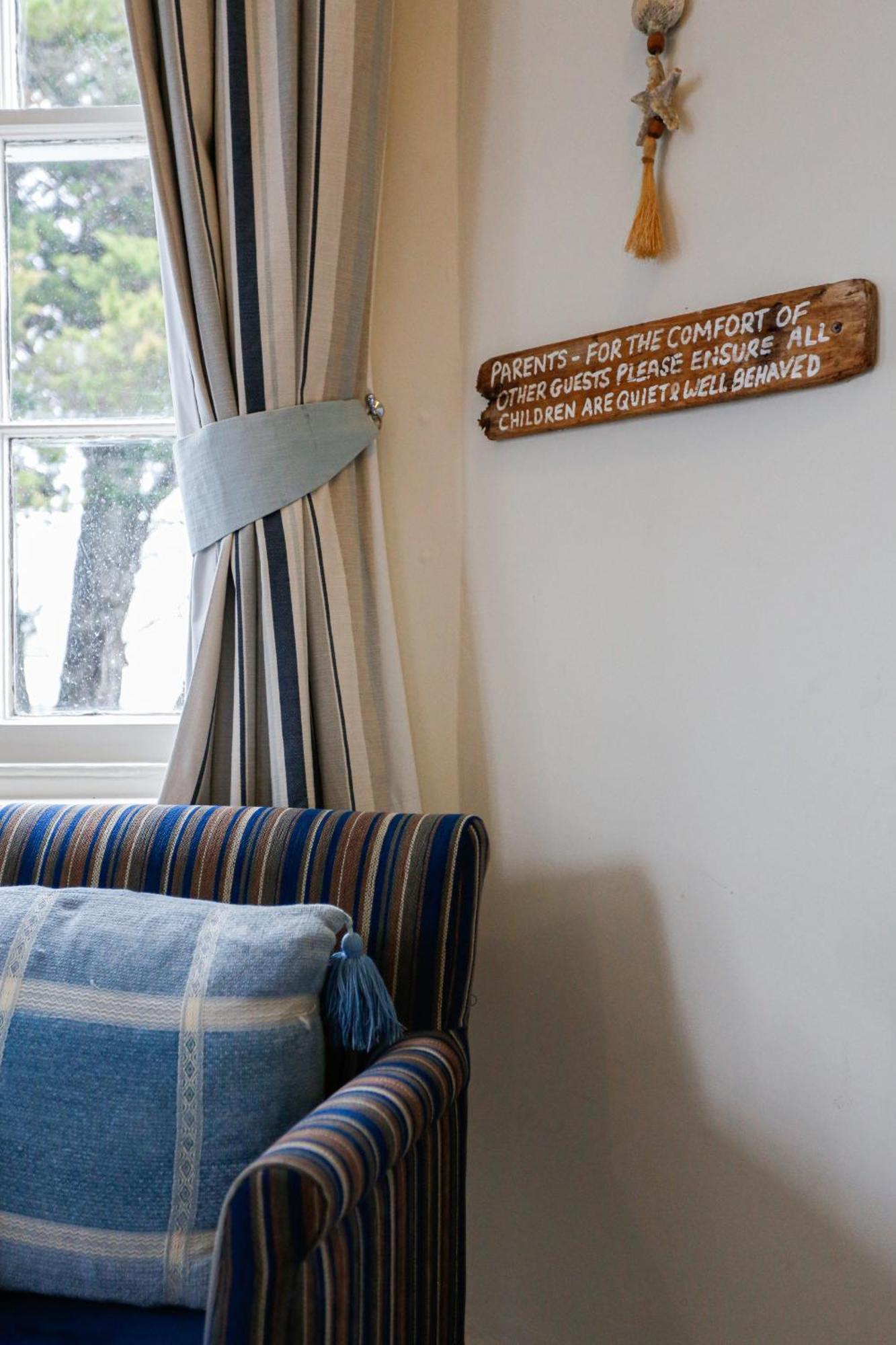 The Boathouse Bed & Breakfast Seaview Bilik gambar